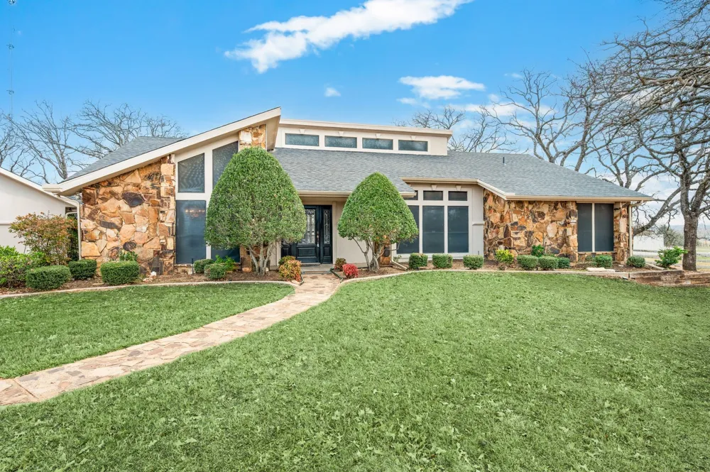 7260 Hudson Cemetery Road Mansfield, TX 76063