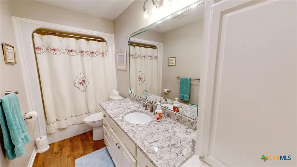 1371 Fannin Oaks Drive Victoria, TX 77905