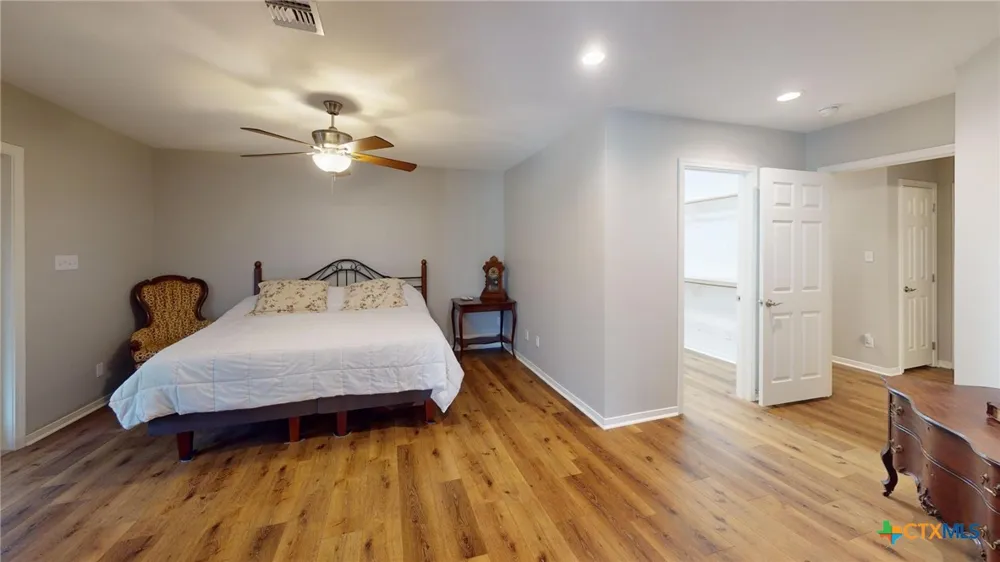 1371 Fannin Oaks Drive Victoria, TX 77905