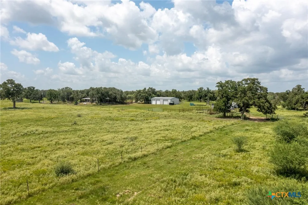 1371 Fannin Oaks Drive Victoria, TX 77905