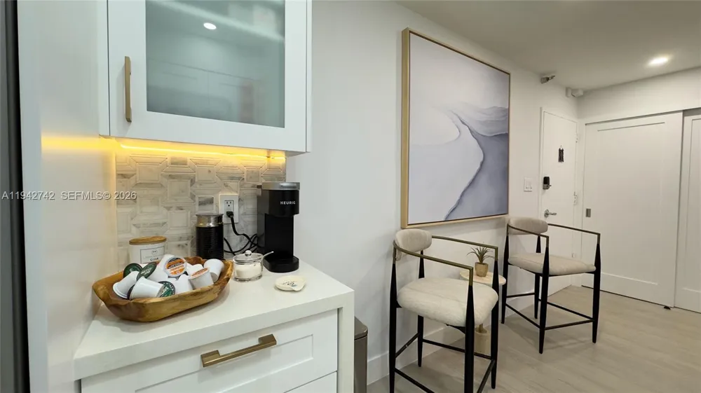 5161 Collins Ave #715 Miami Beach, FL 33140