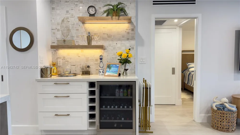 5161 Collins Ave #715 Miami Beach, FL 33140