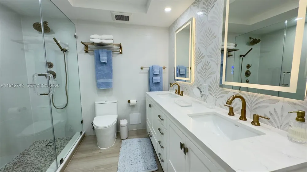 5161 Collins Ave #715 Miami Beach, FL 33140