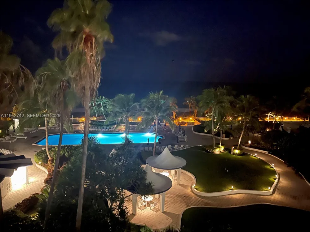 5161 Collins Ave #715 Miami Beach, FL 33140