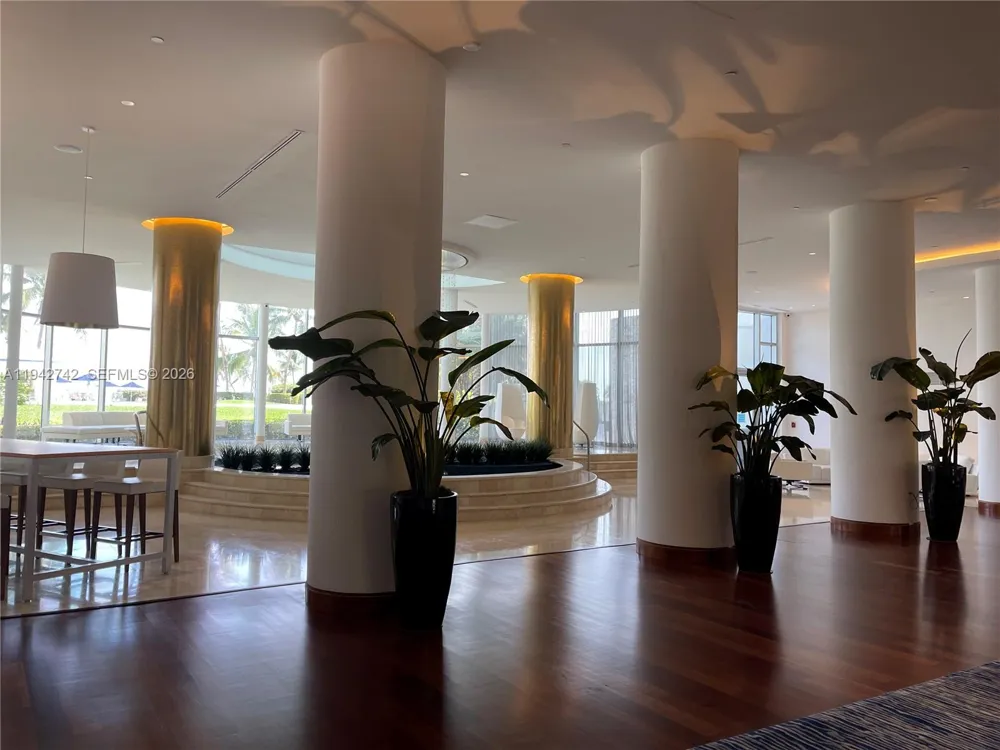 5161 Collins Ave #715 Miami Beach, FL 33140
