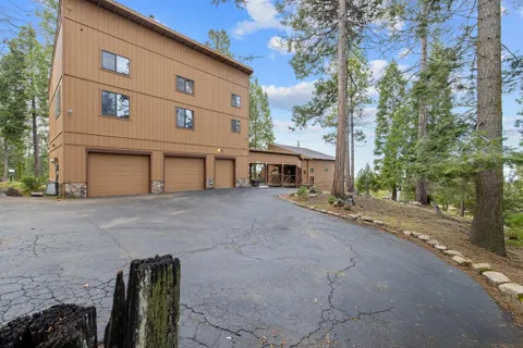 38443 Red Leaf Lane