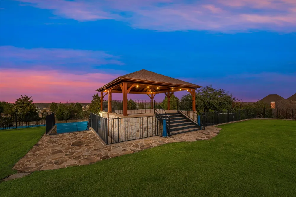 411 Crestfield Court Sunnyvale, TX 75182