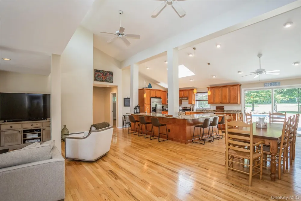215 Northfield Lane Southold, NY 11971