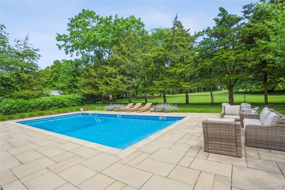 215 Northfield Lane Southold, NY 11971