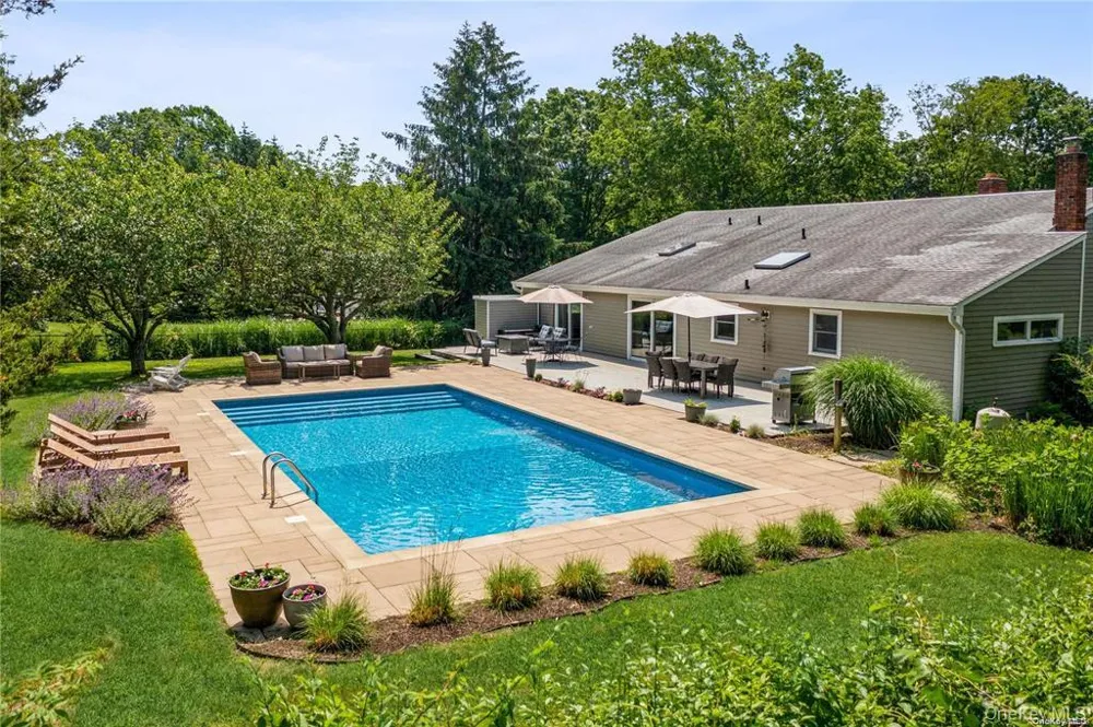 215 Northfield Lane Southold, NY 11971