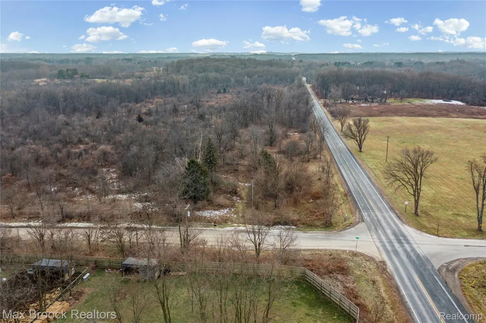 5024 E Joy Road Superior Charter Township, MI 48105