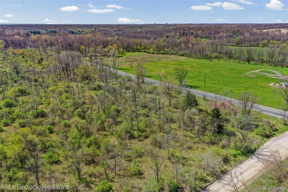 5024 E Joy Road Superior Charter Township, MI 48105