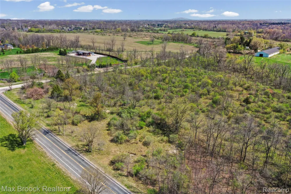 5024 E Joy Road Superior Charter Township, MI 48105