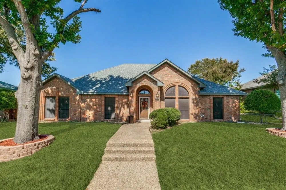 10127 Chisholm Trail
