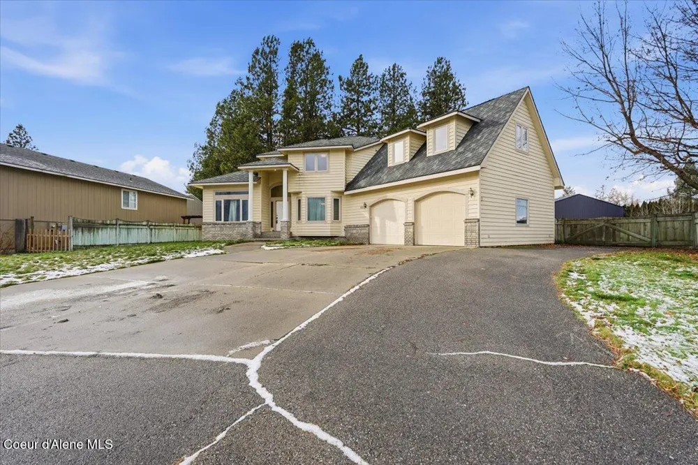 8931 Davis Circle Hayden, ID 83835