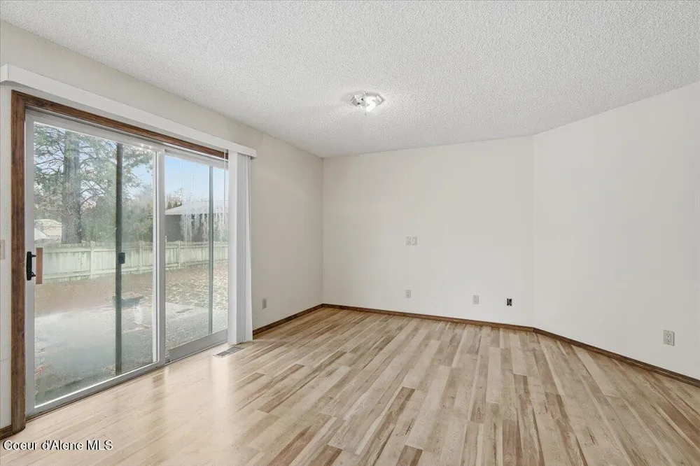 8931 Davis Circle Hayden, ID 83835