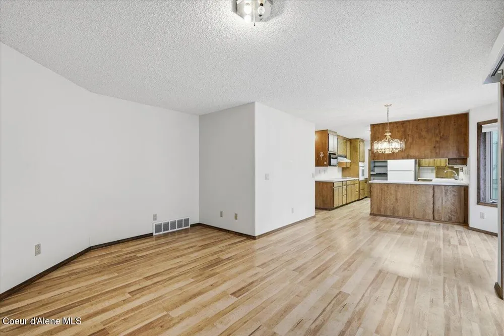 8931 Davis Circle Hayden, ID 83835