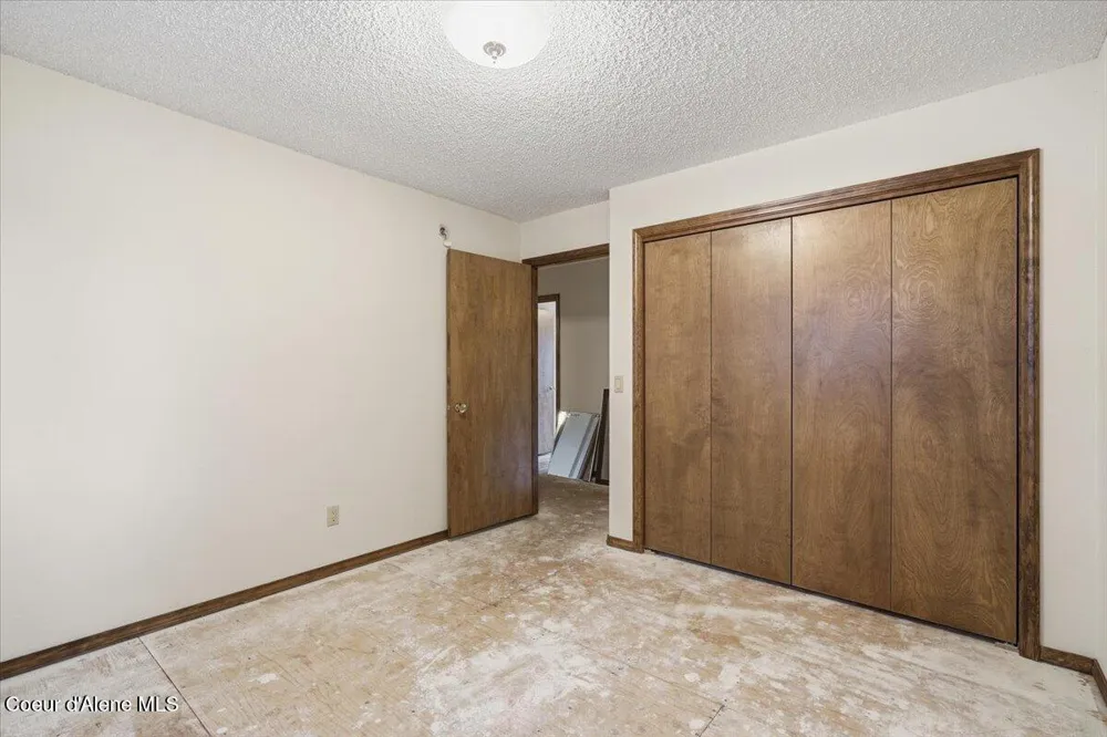 8931 Davis Circle Hayden, ID 83835
