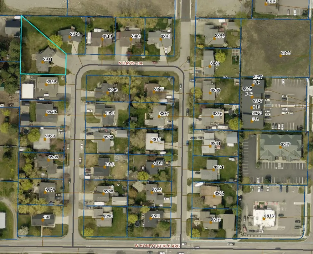 8931 Davis Circle Hayden, ID 83835
