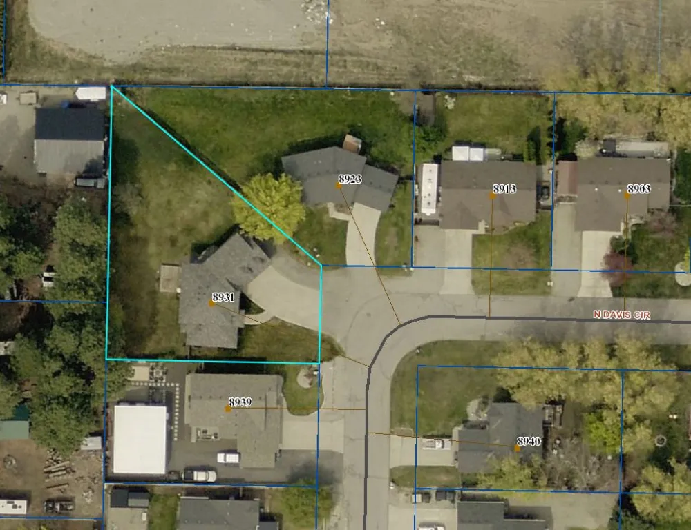 8931 Davis Circle Hayden, ID 83835