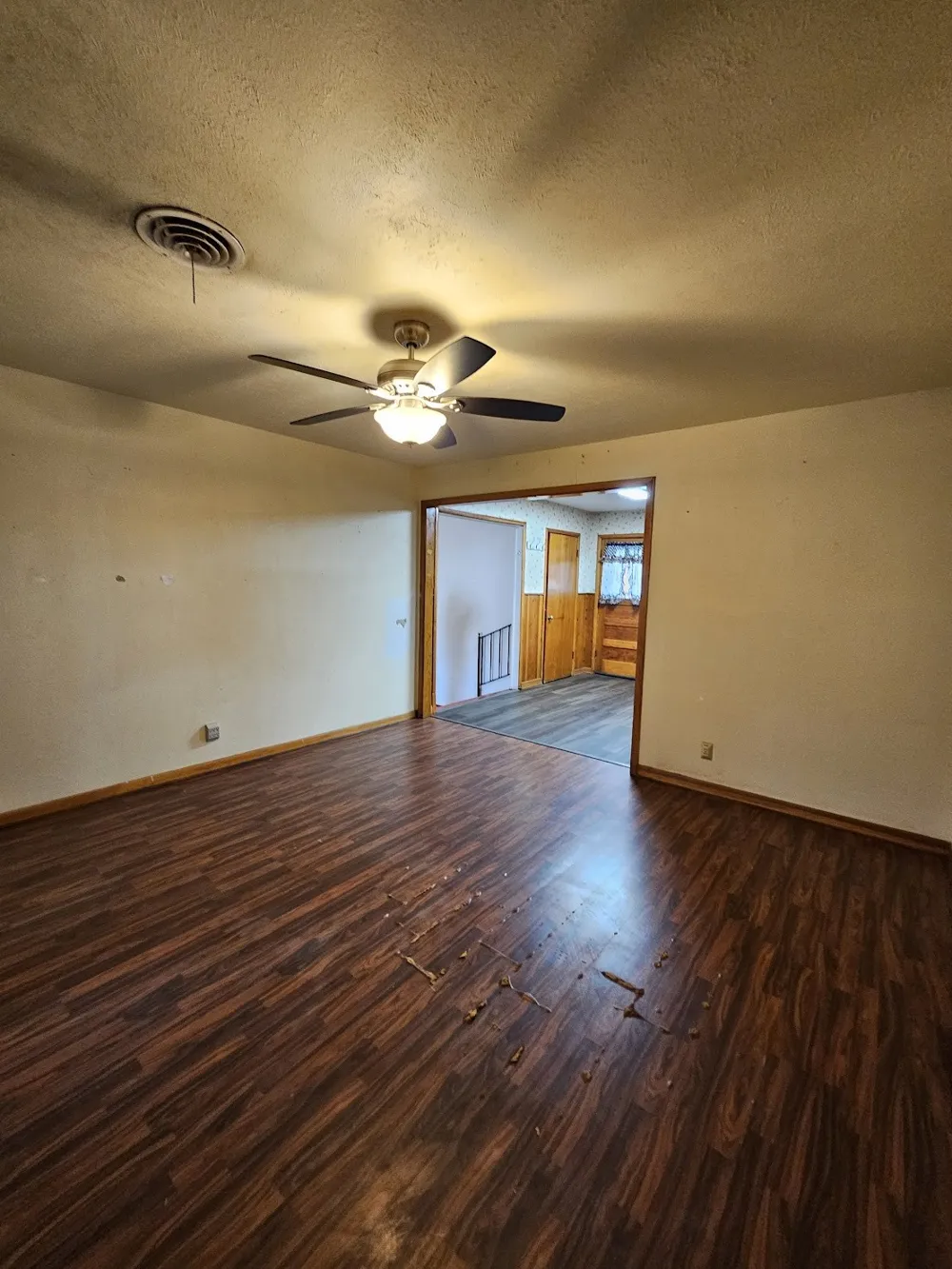 817 Lacy Drive Lacy Lakeview, TX 76705