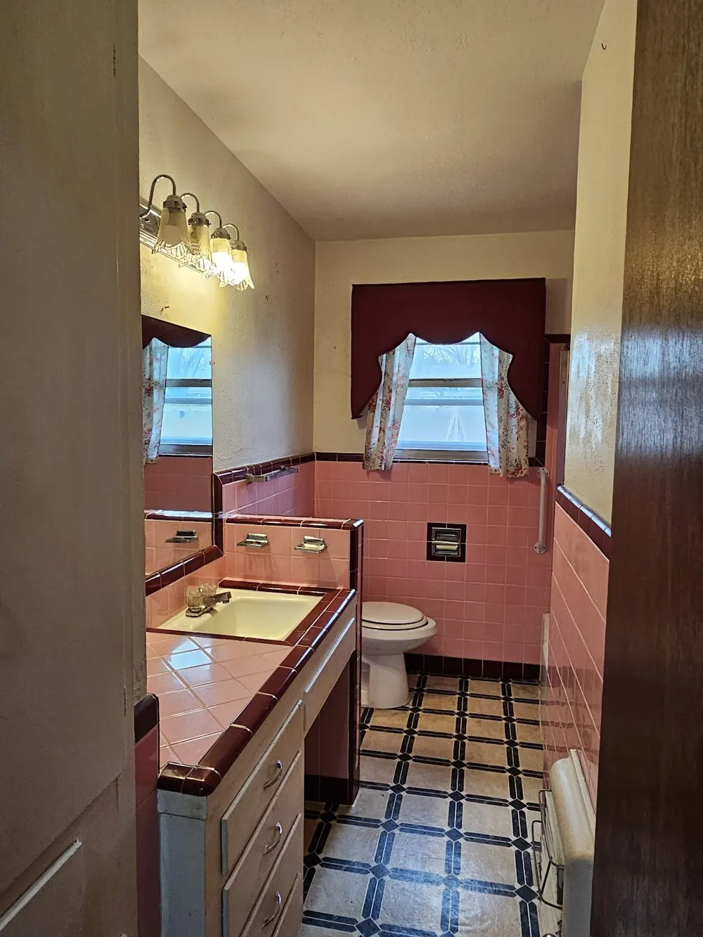 817 Lacy Drive Lacy Lakeview, TX 76705