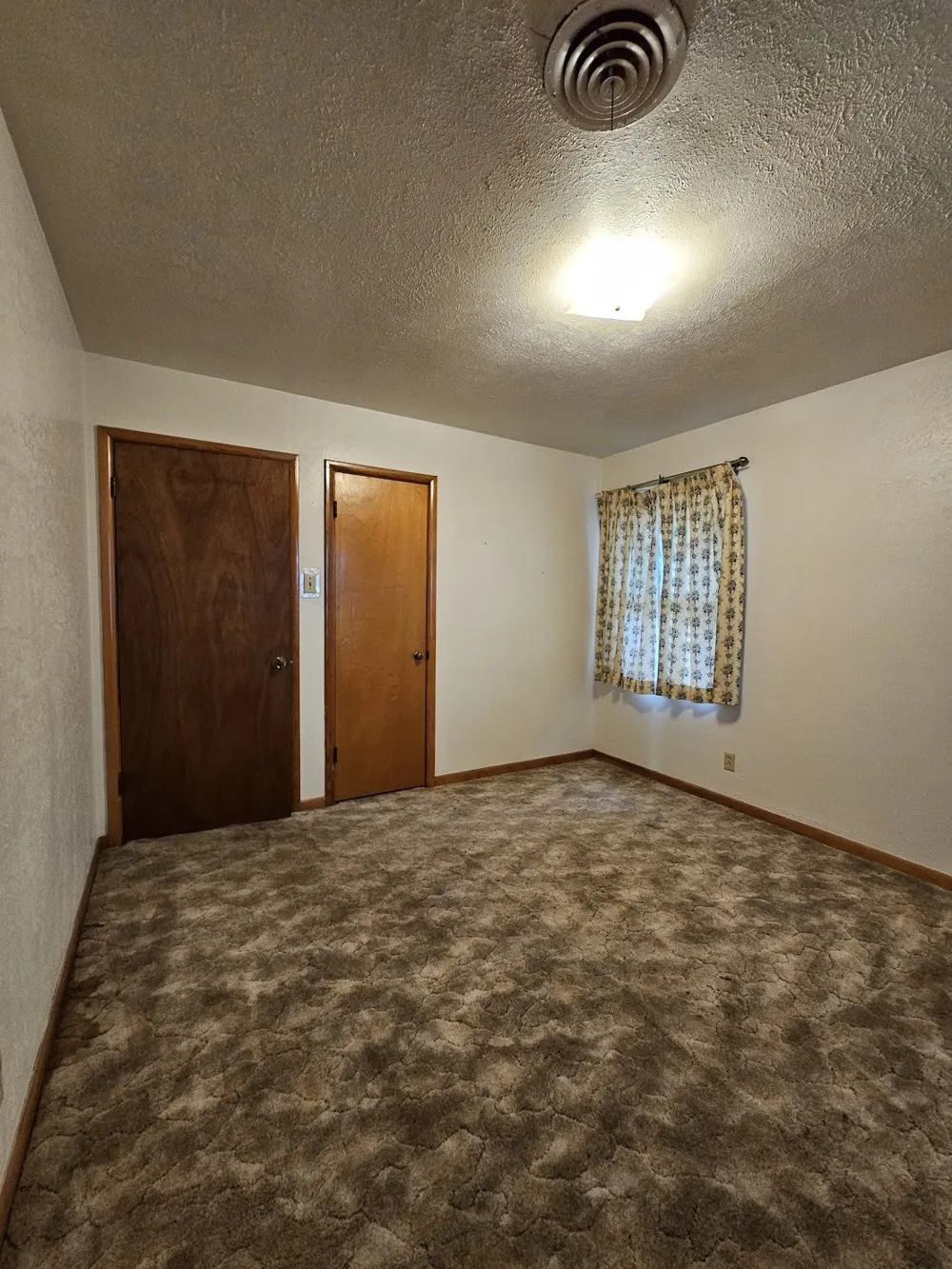 817 Lacy Drive Lacy Lakeview, TX 76705