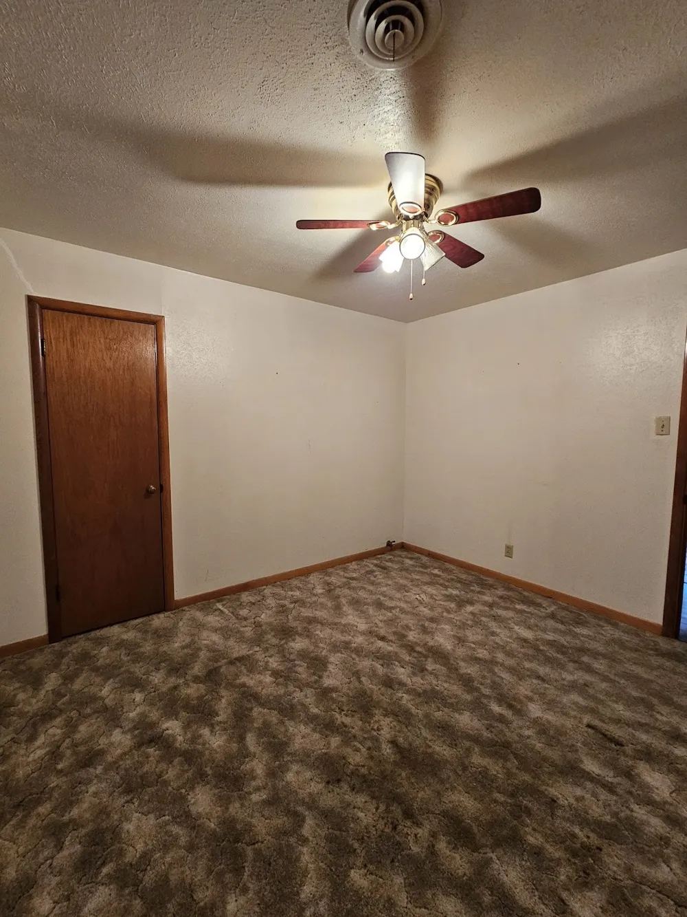 817 Lacy Drive Lacy Lakeview, TX 76705