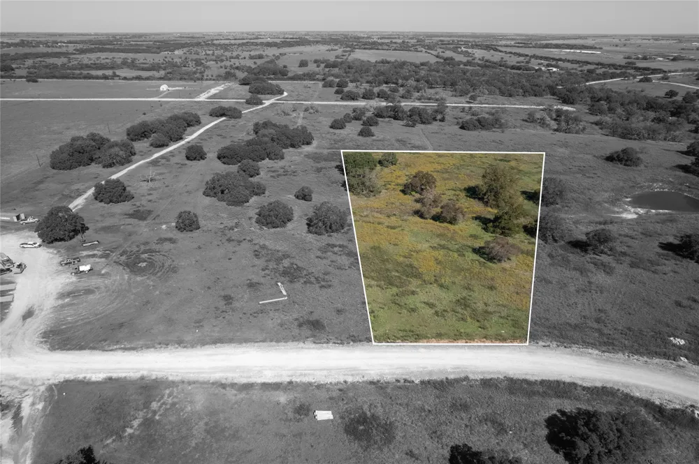 55 Twin Caverns Oglesby, TX 75651