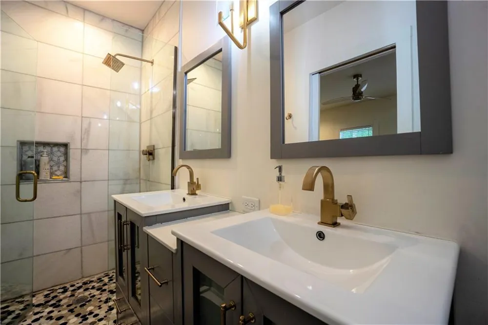 811 King Road Stone Mountain, GA 30088
