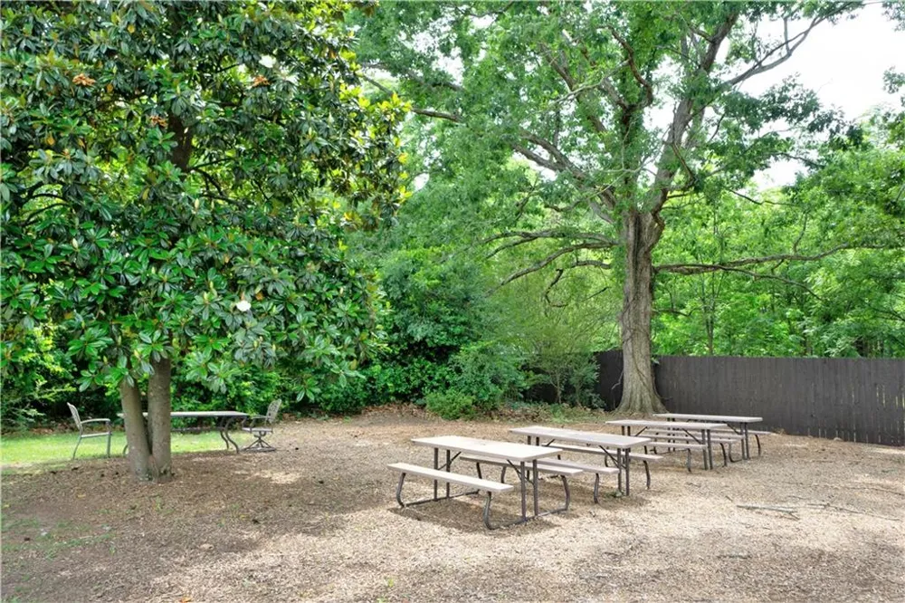 811 King Road Stone Mountain, GA 30088