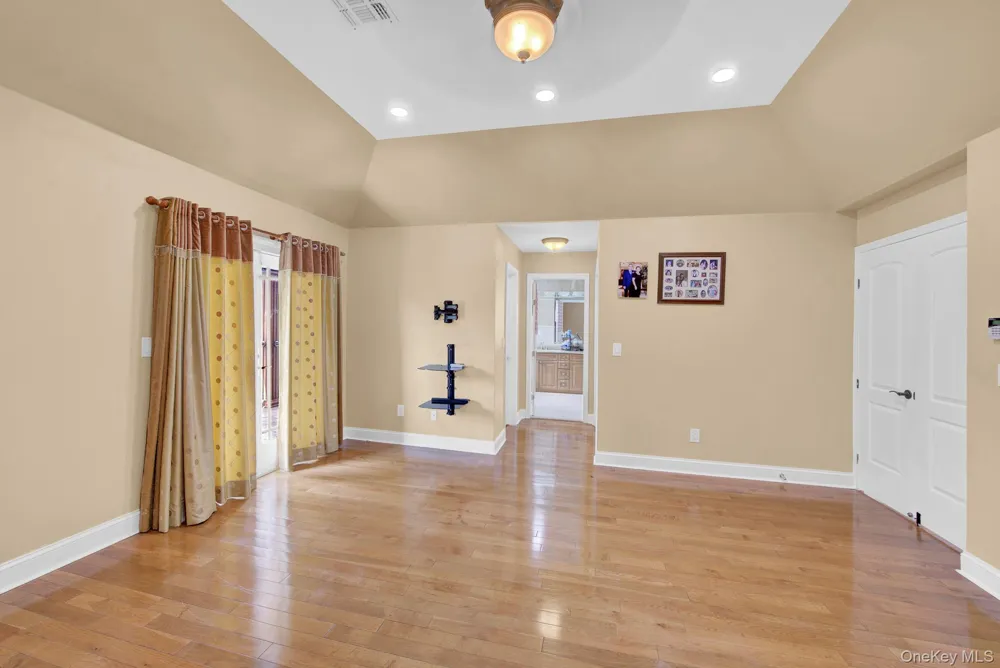 8220 250th Street Bellerose, NY 11426