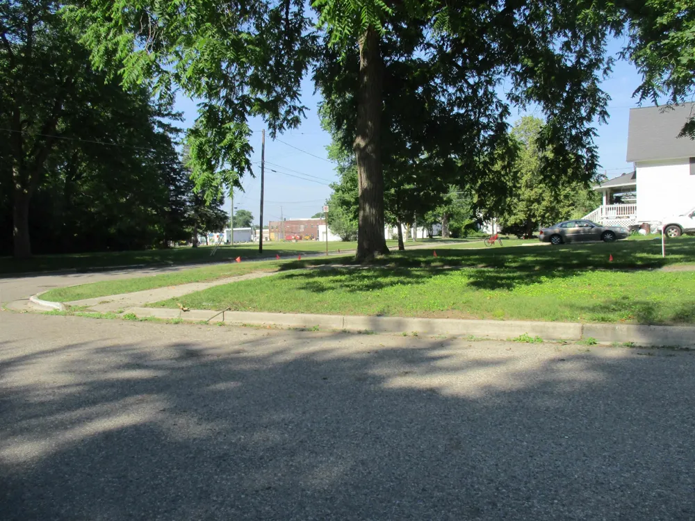 427 E Downie Street Alma City, MI 48801