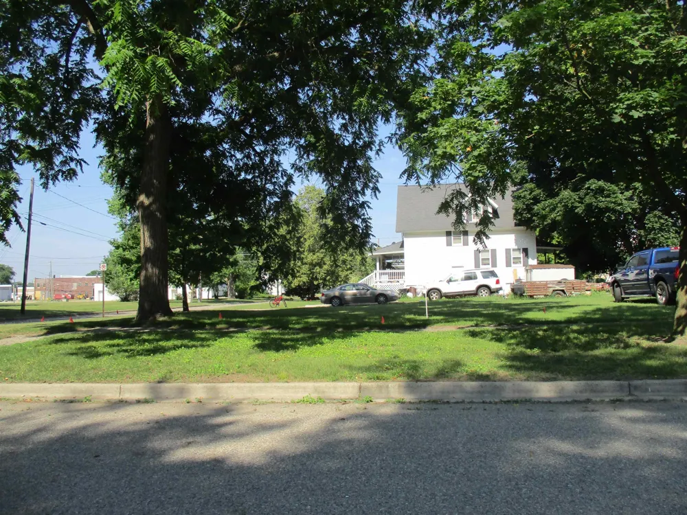 427 E Downie Street Alma City, MI 48801