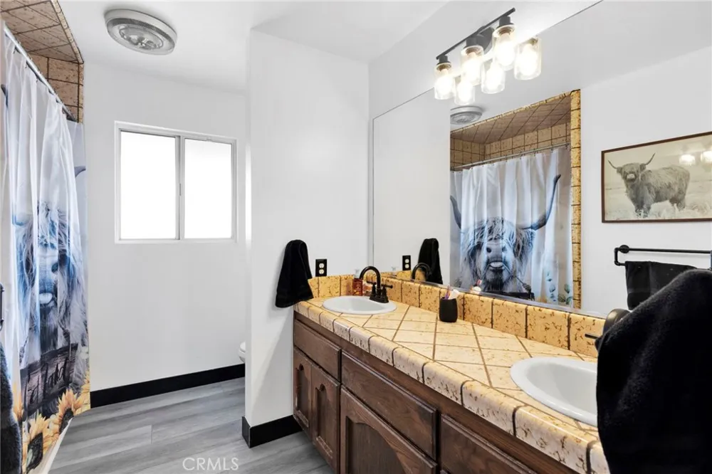 14010 Jicarilla Rd Apple Valley, CA 92307