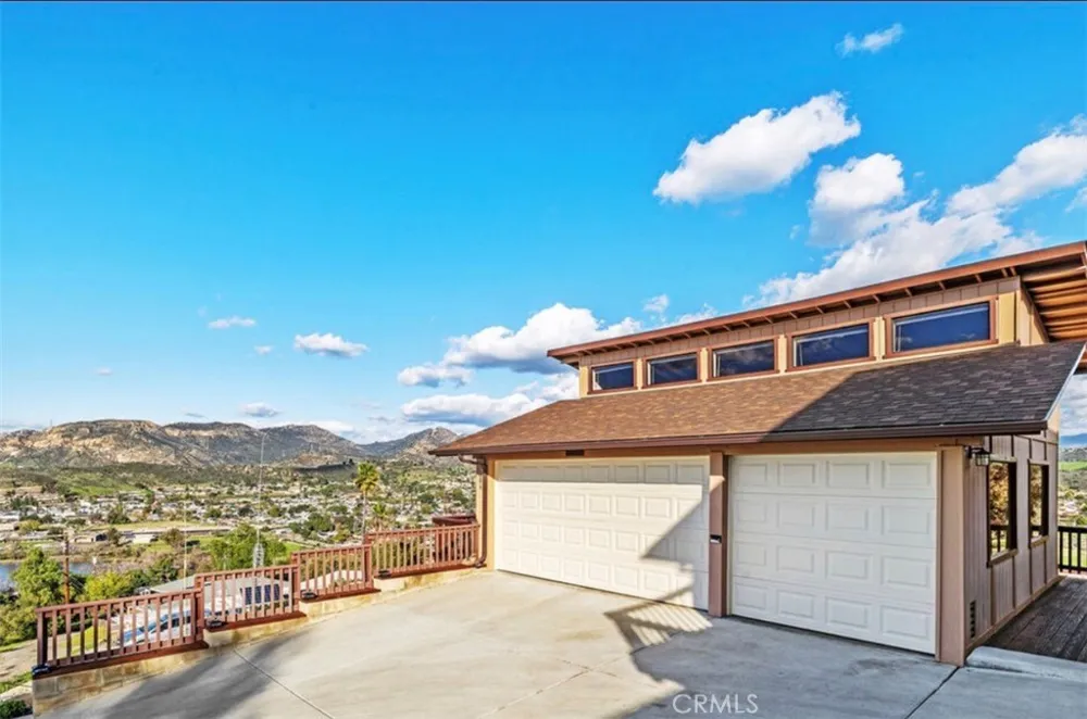 12886 Castle Court Lakeside, CA 92040