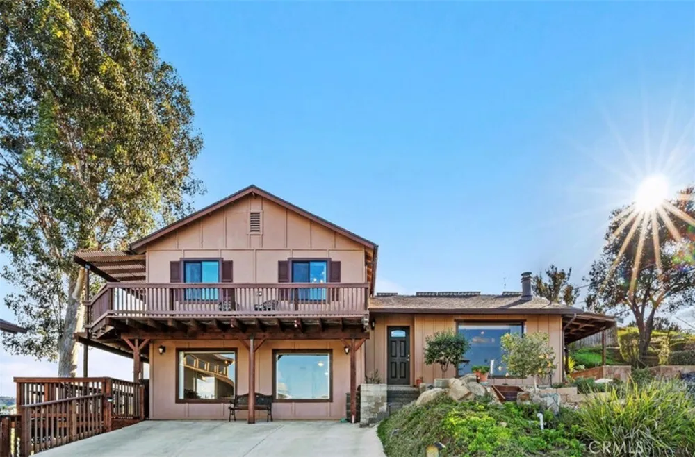 12886 Castle Court Lakeside, CA 92040