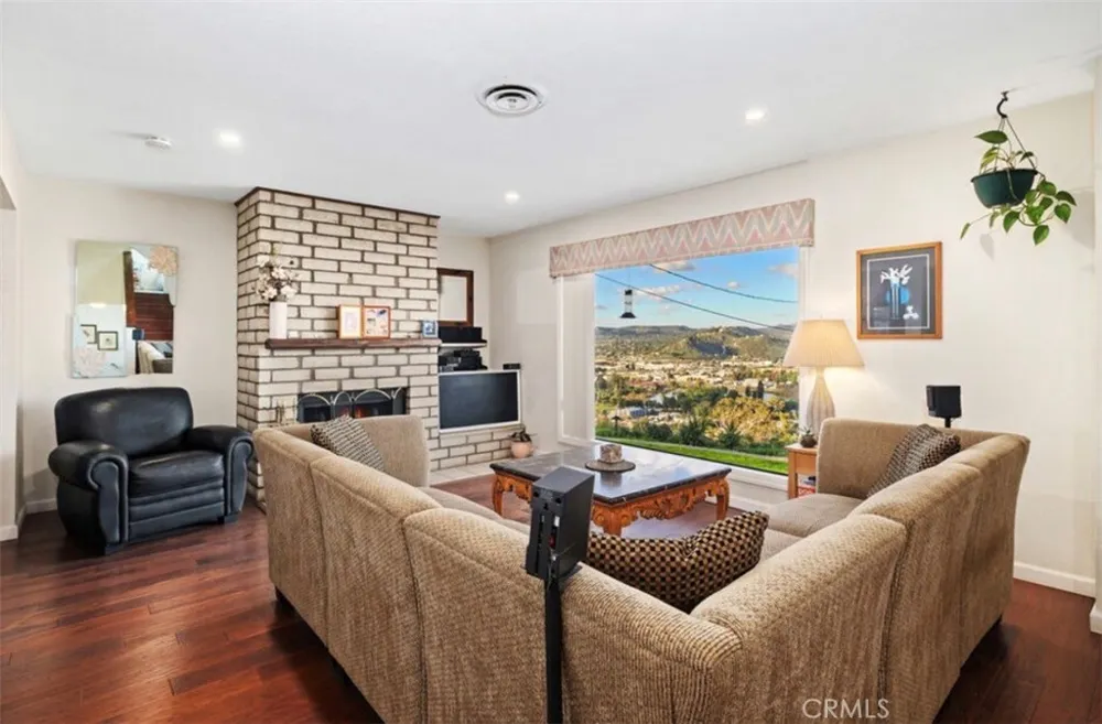 12886 Castle Court Lakeside, CA 92040