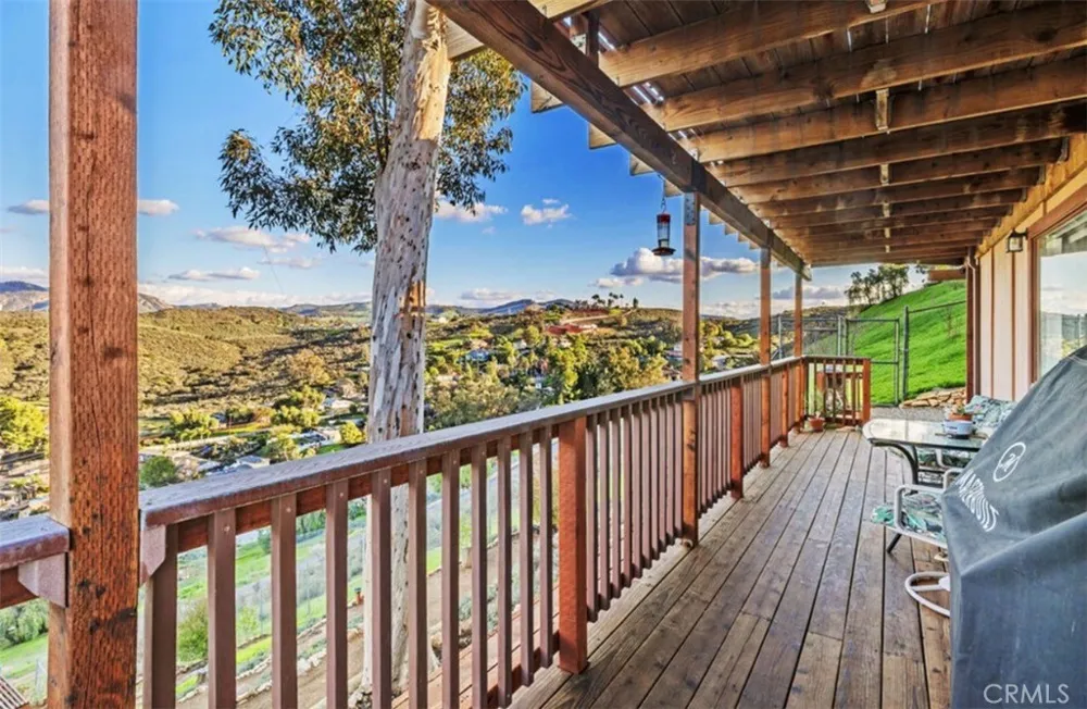 12886 Castle Court Lakeside, CA 92040