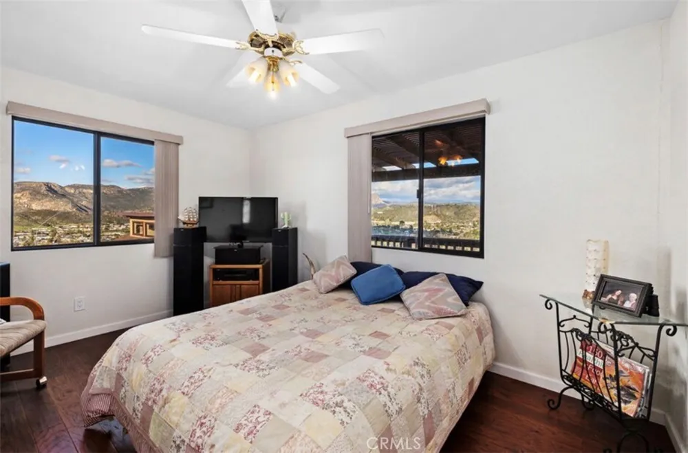 12886 Castle Court Lakeside, CA 92040
