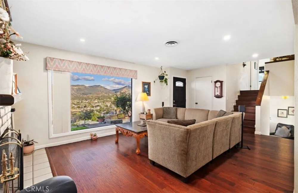 12886 Castle Court Lakeside, CA 92040