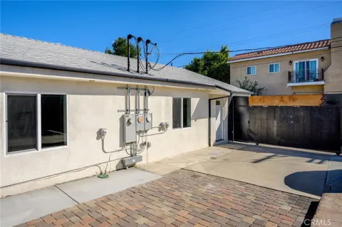 14298 Van Nuys Blvd