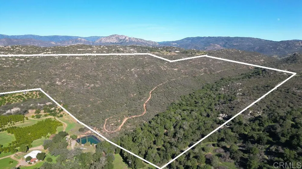 26285 Oak Trail Road Valley Center, CA 92082