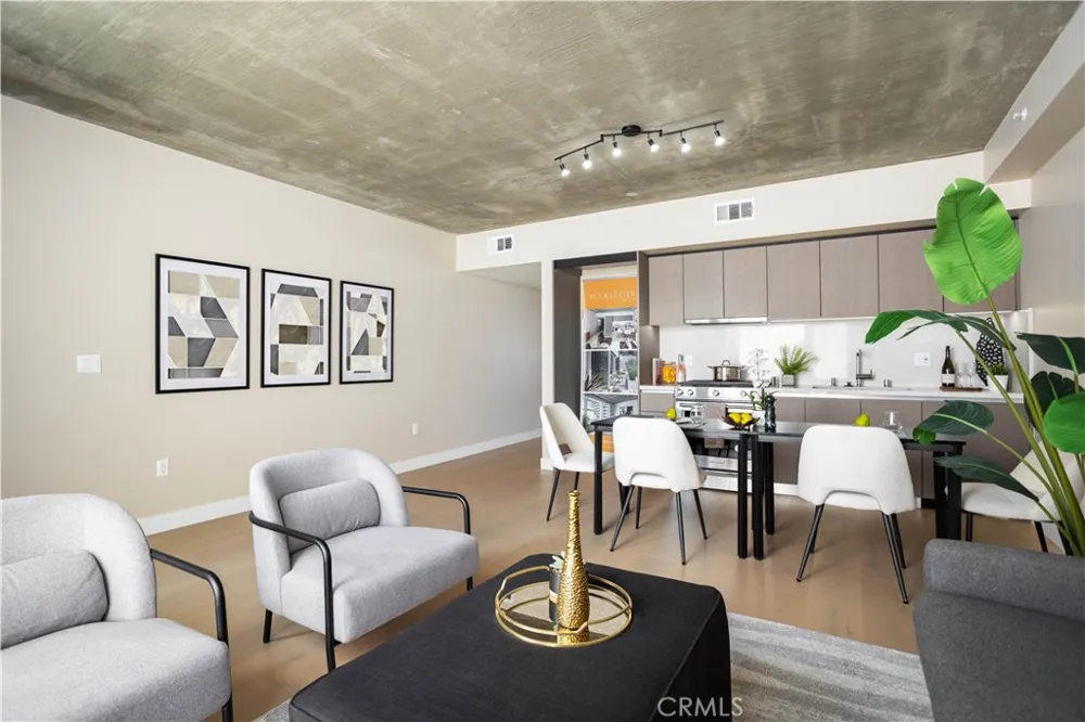 380 Cordova Street #401