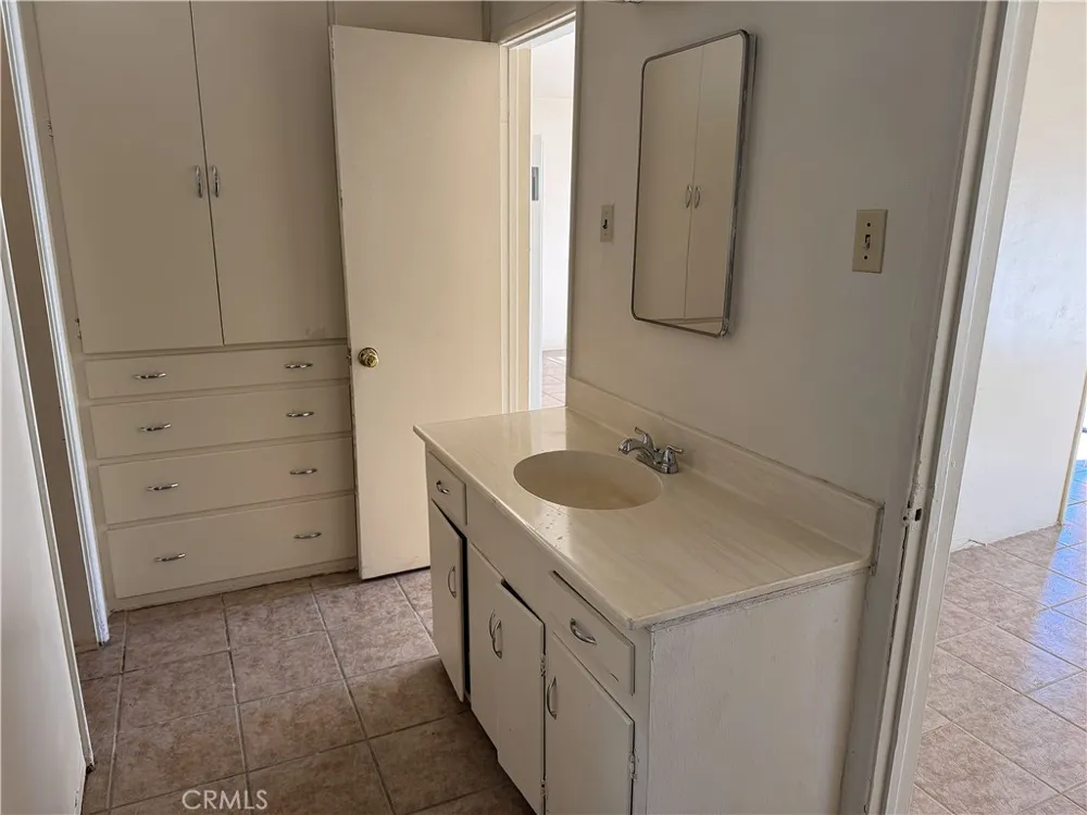 521 E Williams Street Barstow, CA 92311