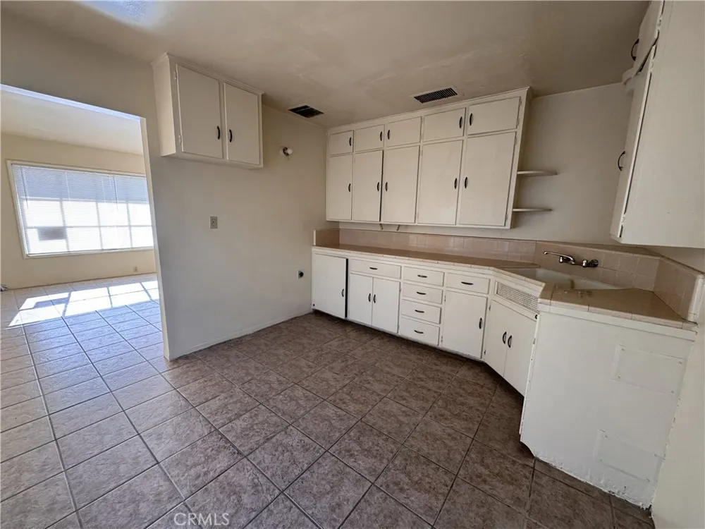 521 E Williams Street Barstow, CA 92311