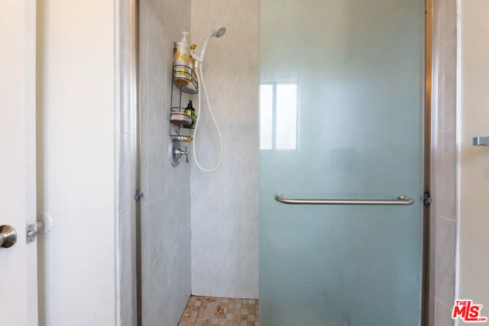 14924 Nordhoff Street #6 North Hills, CA 91343