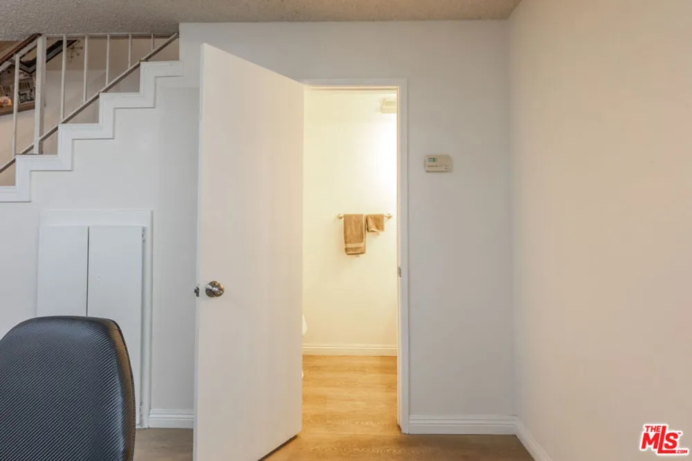 14924 Nordhoff Street #6 North Hills, CA 91343