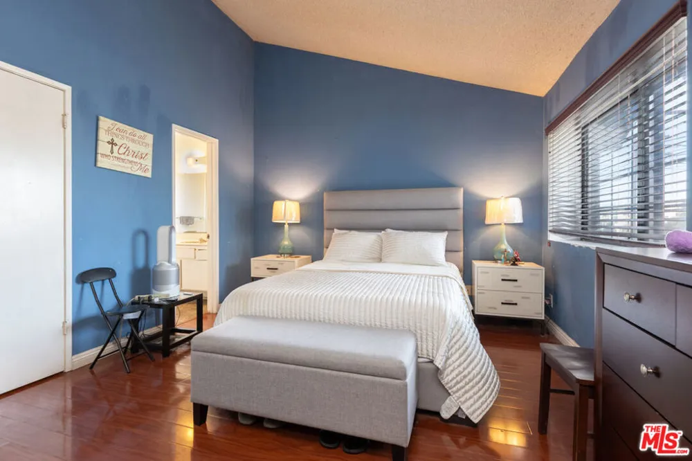 14924 Nordhoff Street #6 North Hills, CA 91343