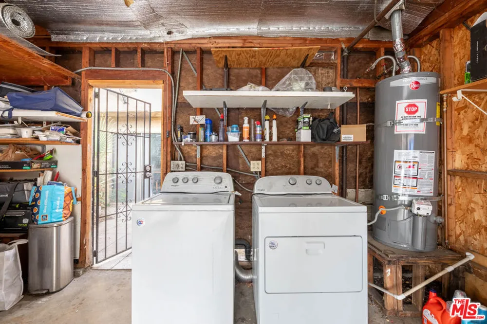 14924 Nordhoff Street #6 North Hills, CA 91343